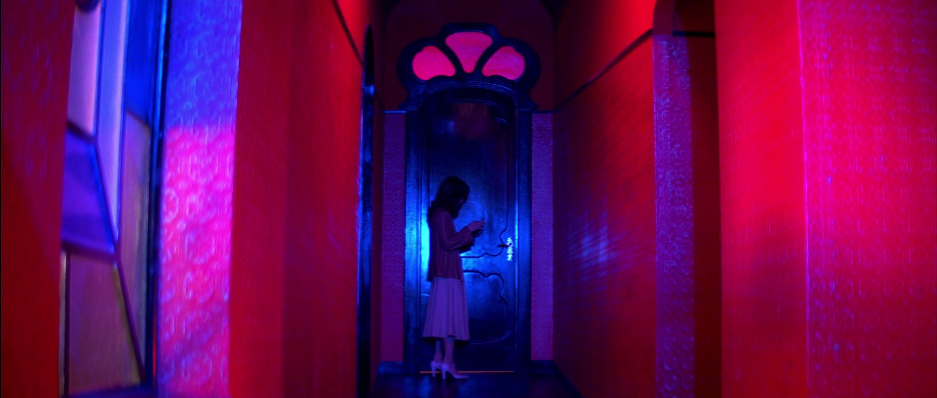 Why Suspiria is an Enduring Horror Cult Classic – CinemaBabel